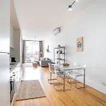 Chic 1br In Republica W Balcony By Lovelystay Apartment Porto