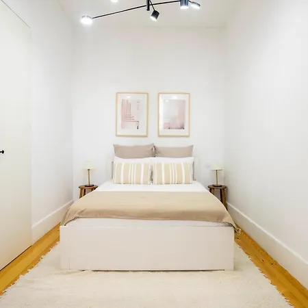 Chic 1br In Republica W Balcony By Lovelystay Porto