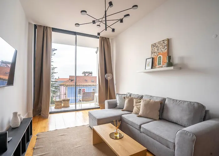 Chic 1br In Republica W Balcony By Lovelystay * Oporto