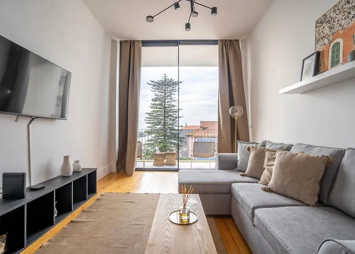 Chic 1br In Republica W Balcony By Lovelystay פורטו