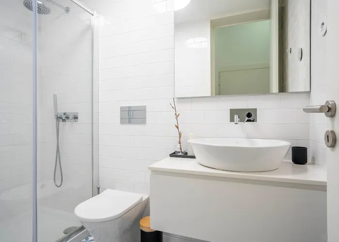 דירה Chic 1br In Republica W Balcony By Lovelystay *