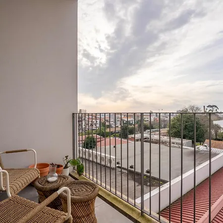 Chic 1br In Republica W Balcony By Lovelystay Apartment Porto